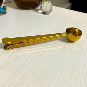 Coffee Scoop Clip